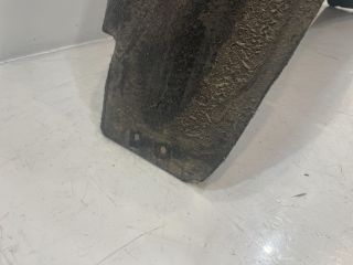 bontott BMW 3 E92 Bal hátsó Dobbetét (Kerékjárati, Műanyag)