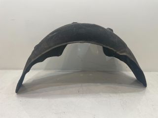 bontott BMW 3 E92 Bal hátsó Dobbetét (Kerékjárati, Műanyag)