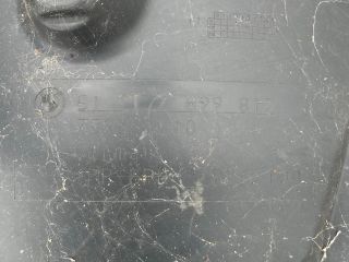 bontott BMW 3 E92 Bal hátsó Dobbetét (Kerékjárati, Műanyag)