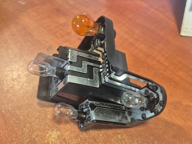 bontott BMW 3 E92 Bal Hátsó Lámpa Foglalat