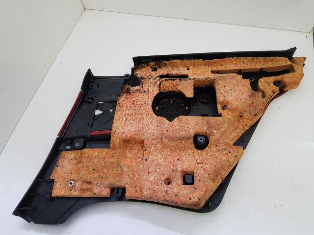 bontott BMW 3 E92 Bal Oldalkárpit (2-3 ajtóshoz hátra)