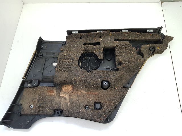 bontott BMW 3 E92 Bal Oldalkárpit (2-3 ajtóshoz hátra)