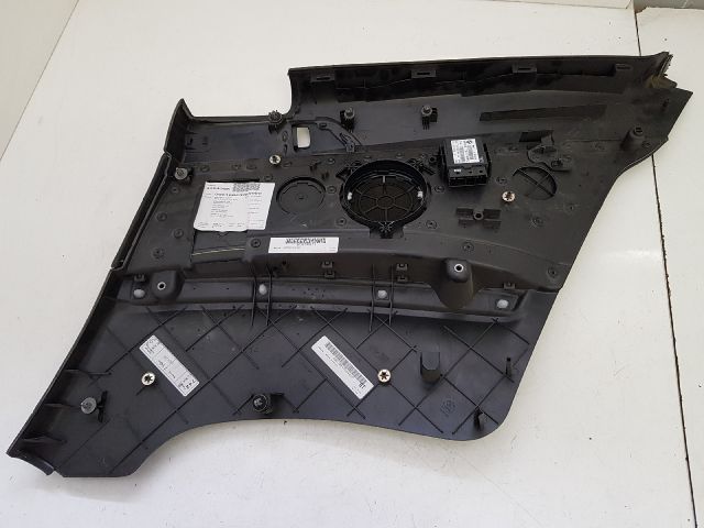 bontott BMW 3 E92 Bal Oldalkárpit (2-3 ajtóshoz hátra)