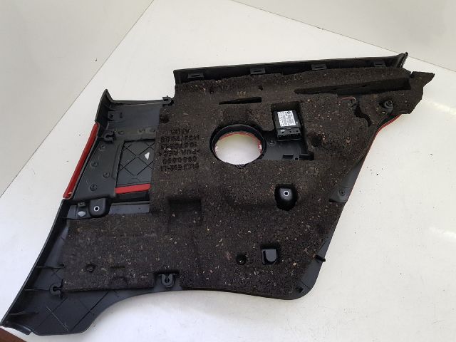 bontott BMW 3 E92 Bal Oldalkárpit (2-3 ajtóshoz hátra)