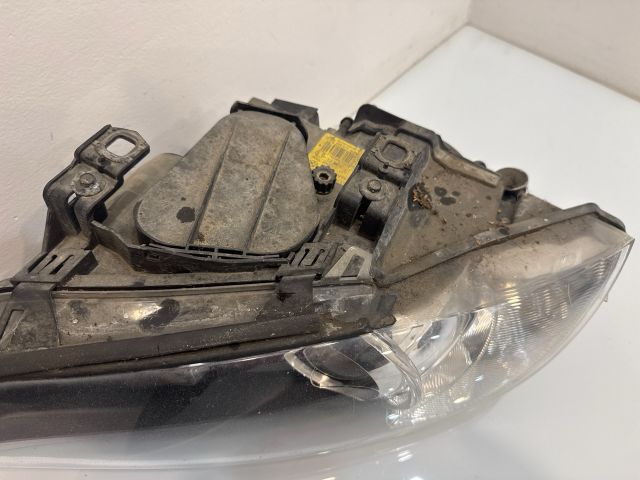 bontott BMW 3 E92 Bal Xenon Fényszóró