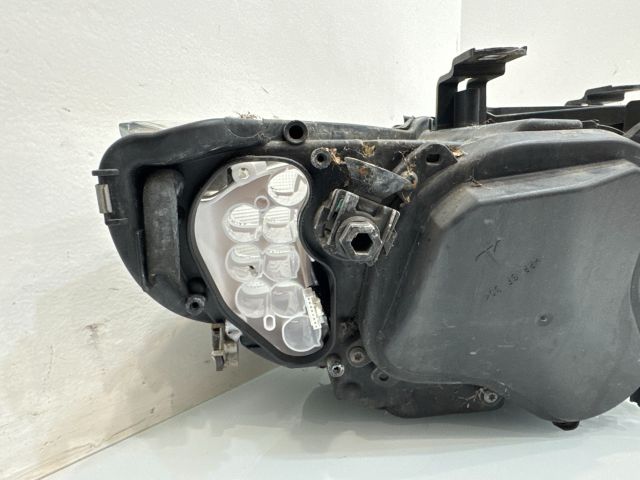 bontott BMW 3 E92 Bal Xenon Fényszóró