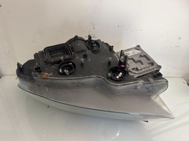 bontott BMW 3 E92 Bal Xenon Fényszóró