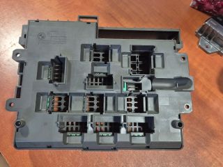 bontott BMW 3 E92 Biztosítéktábla Utastér