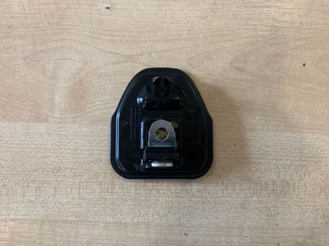 bontott BMW 3 E92 Csomagrögzítő