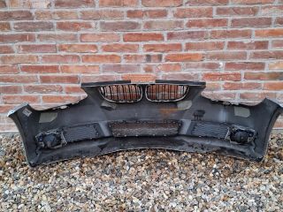 bontott BMW 3 E92 Első Lökhárító (Részeivel)