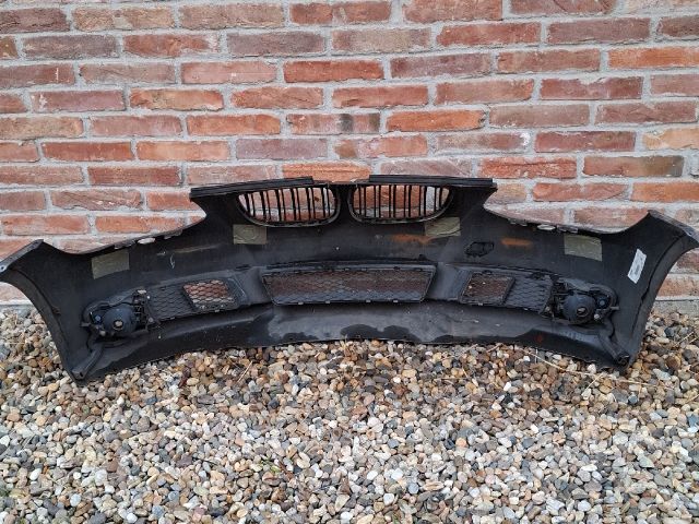 bontott BMW 3 E92 Első Lökhárító (Részeivel)