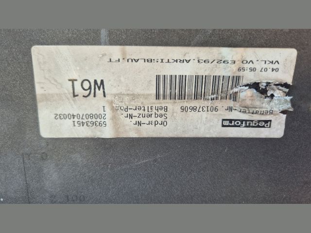 bontott BMW 3 E92 Első Lökhárító (Üresen)