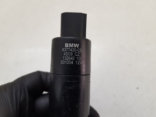 bontott BMW 3 E92 Fényszórómosó Szivattyú