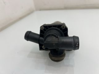 bontott BMW 3 E92 Fűtéscsap