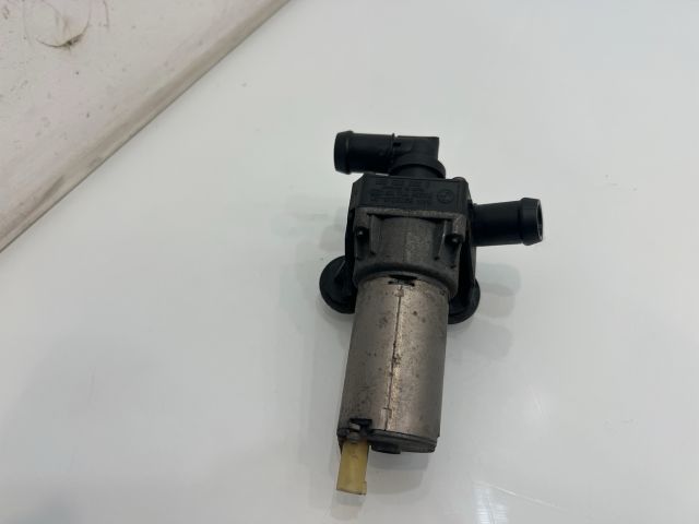 bontott BMW 3 E92 Fűtéscsap