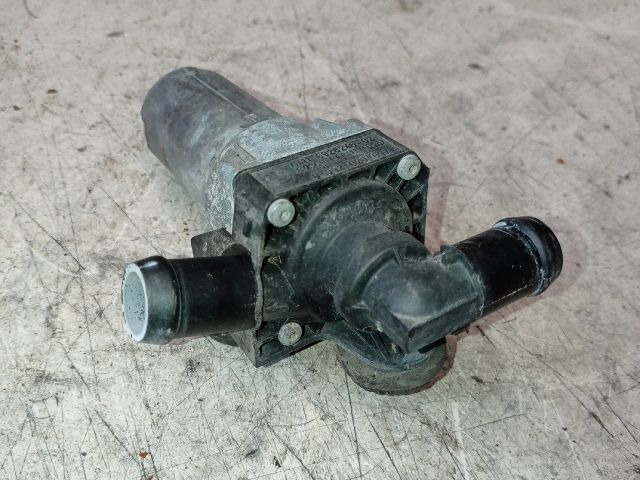 bontott BMW 3 E92 Fűtéscsap