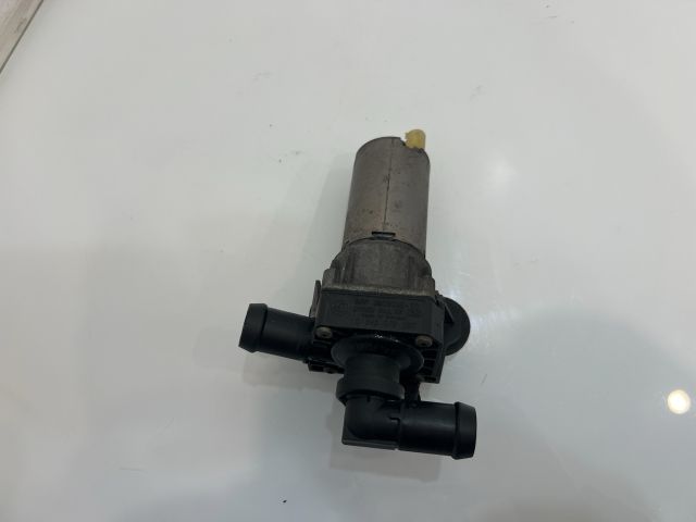 bontott BMW 3 E92 Fűtéscsap