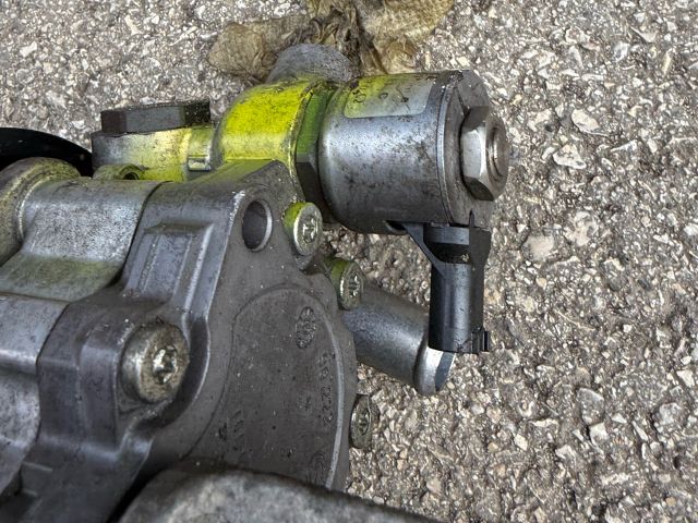 bontott BMW 3 E92 Hidraulika Szivattyú