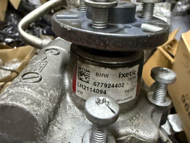 bontott BMW 3 E92 Hidraulika Szivattyú