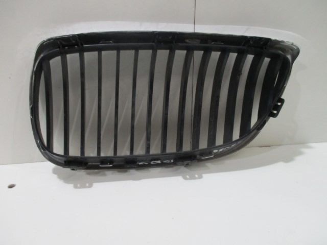 bontott BMW 3 E92 Hűtőrács