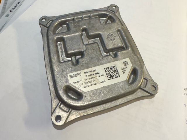 bontott BMW 3 E92 Irányjelző Relé