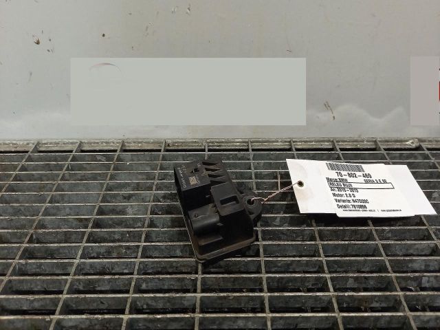 bontott BMW 3 E92 Izzító Relé