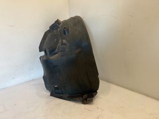 bontott BMW 3 E92 Jobb első Hátsó Dobbetét (Kerékjárati, Műanyag)