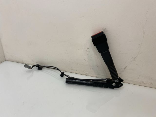 bontott BMW 3 E92 Jobb első Övfeszítő