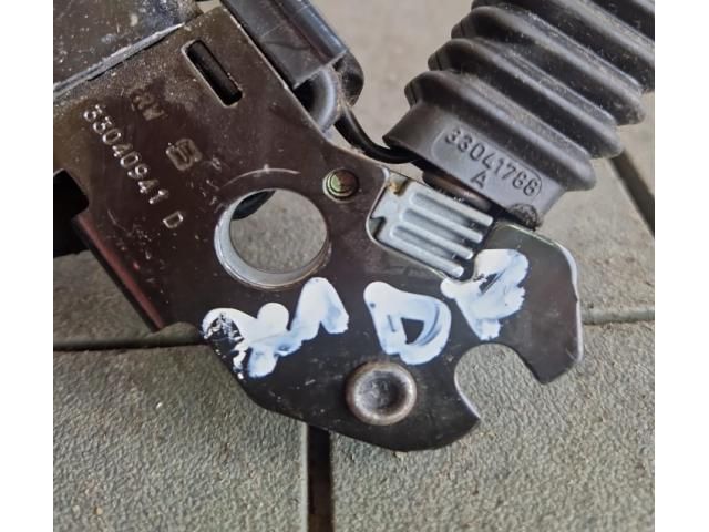 bontott BMW 3 E92 Jobb első Övfeszítő