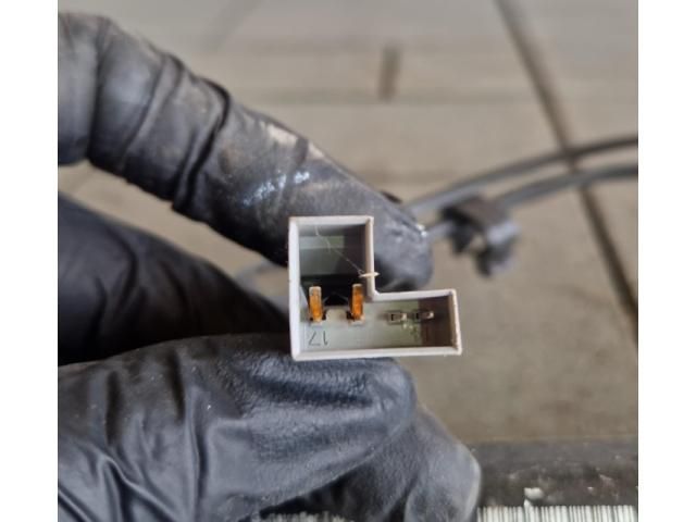 bontott BMW 3 E92 Jobb első Övfeszítő