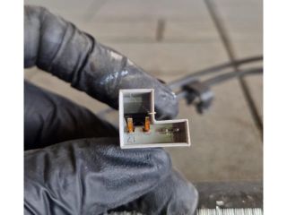 bontott BMW 3 E92 Jobb első Övfeszítő