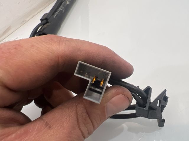 bontott BMW 3 E92 Jobb első Övfeszítő