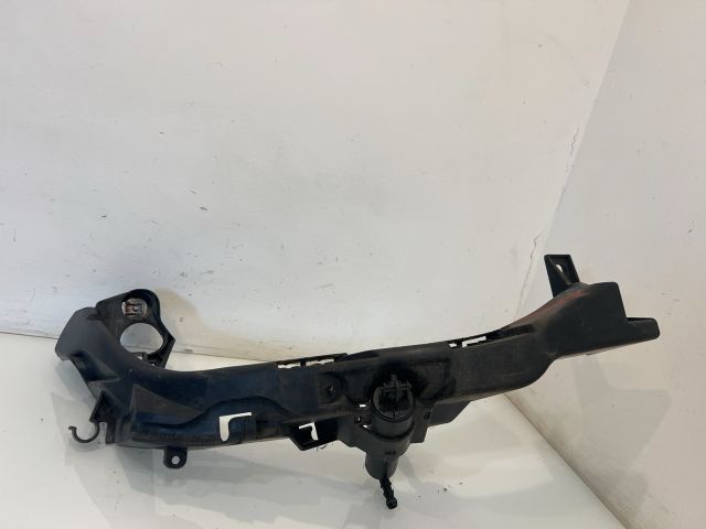 bontott BMW 3 E92 Jobb Fényszóró Tartó