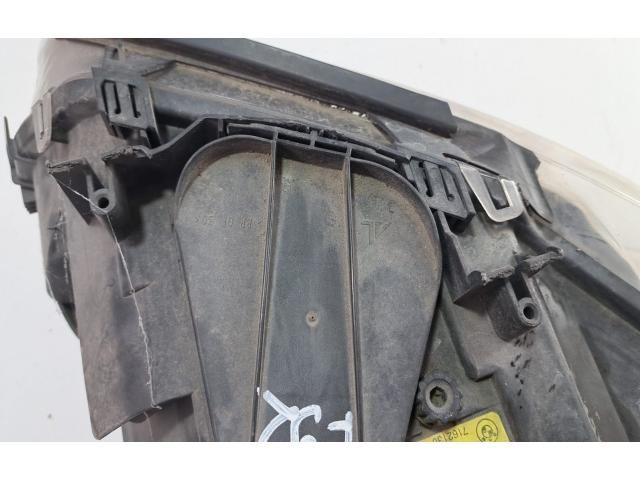 bontott BMW 3 E92 Jobb Fényszóró