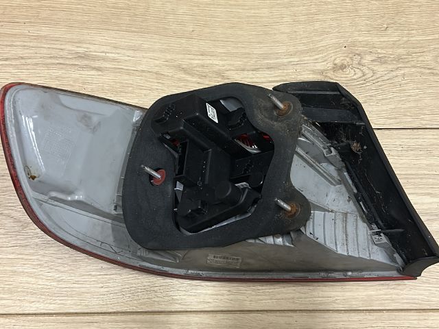 bontott BMW 3 E92 Jobb Külső Hátsó Lámpa