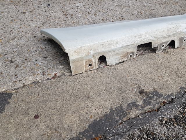 bontott BMW 3 E92 Jobb Küszöb