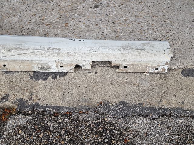 bontott BMW 3 E92 Jobb Küszöb