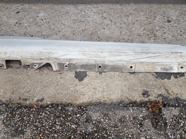 bontott BMW 3 E92 Jobb Küszöb