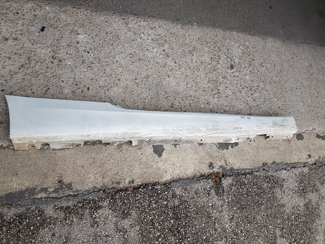 bontott BMW 3 E92 Jobb Küszöb