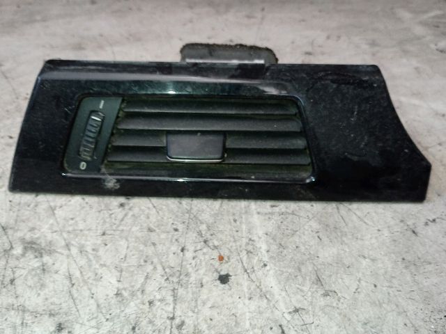 bontott BMW 3 E92 Jobb Szellőző