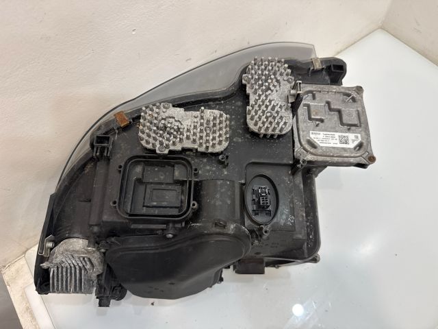 bontott BMW 3 E92 Jobb Xenon Fényszóró