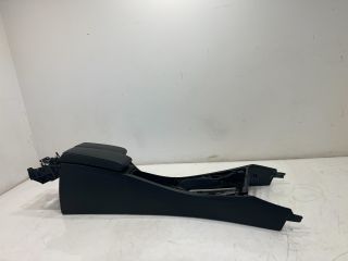 bontott BMW 3 E92 Könyöklő