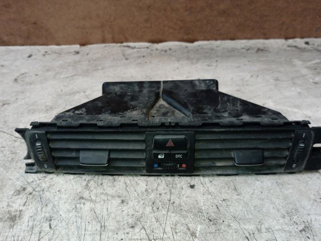 bontott BMW 3 E92 Középső Szellőző