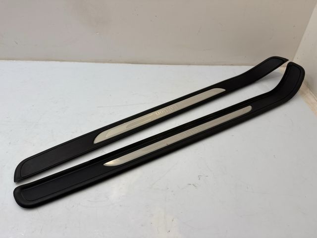 bontott BMW 3 E92 Küszöb Díszléc Szett