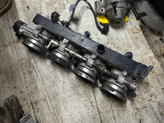 bontott BMW 3 E92 Fojtószelep (Mechanikus)