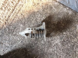 bontott BMW 3 E92 Motorháztető Biztonsági Kampó