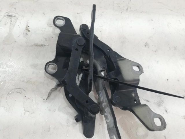 bontott BMW 3 E92 Motorháztető Zsanér Pár