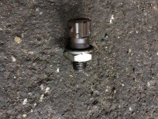 bontott BMW 3 E92 Olajnyomás Jeladó