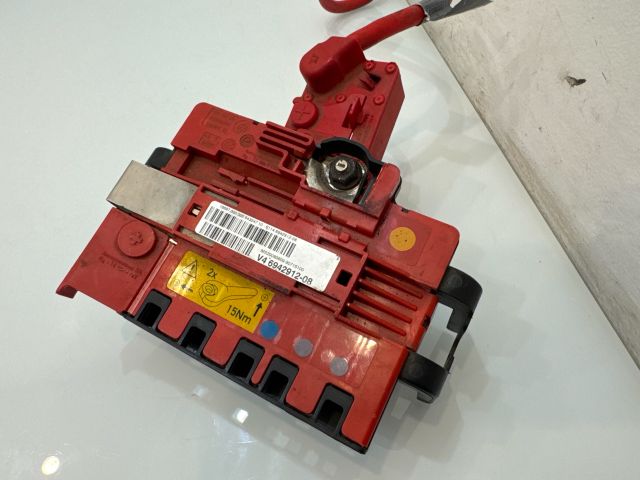 bontott BMW 3 E92 Pozitív Kábel