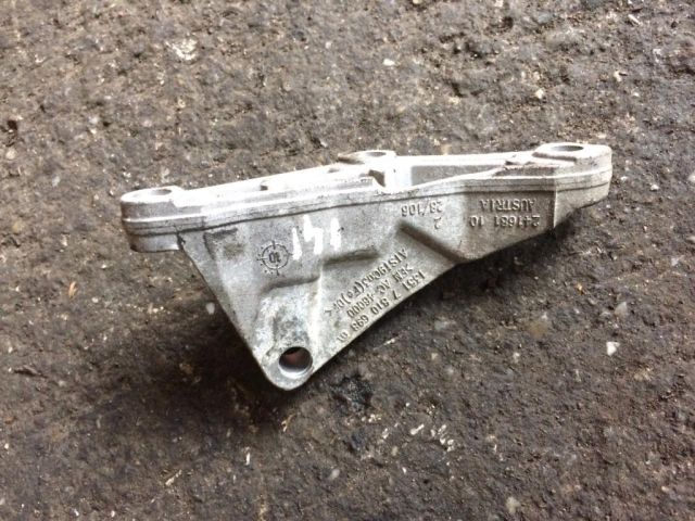 bontott BMW 3 E92 Tartó Bak